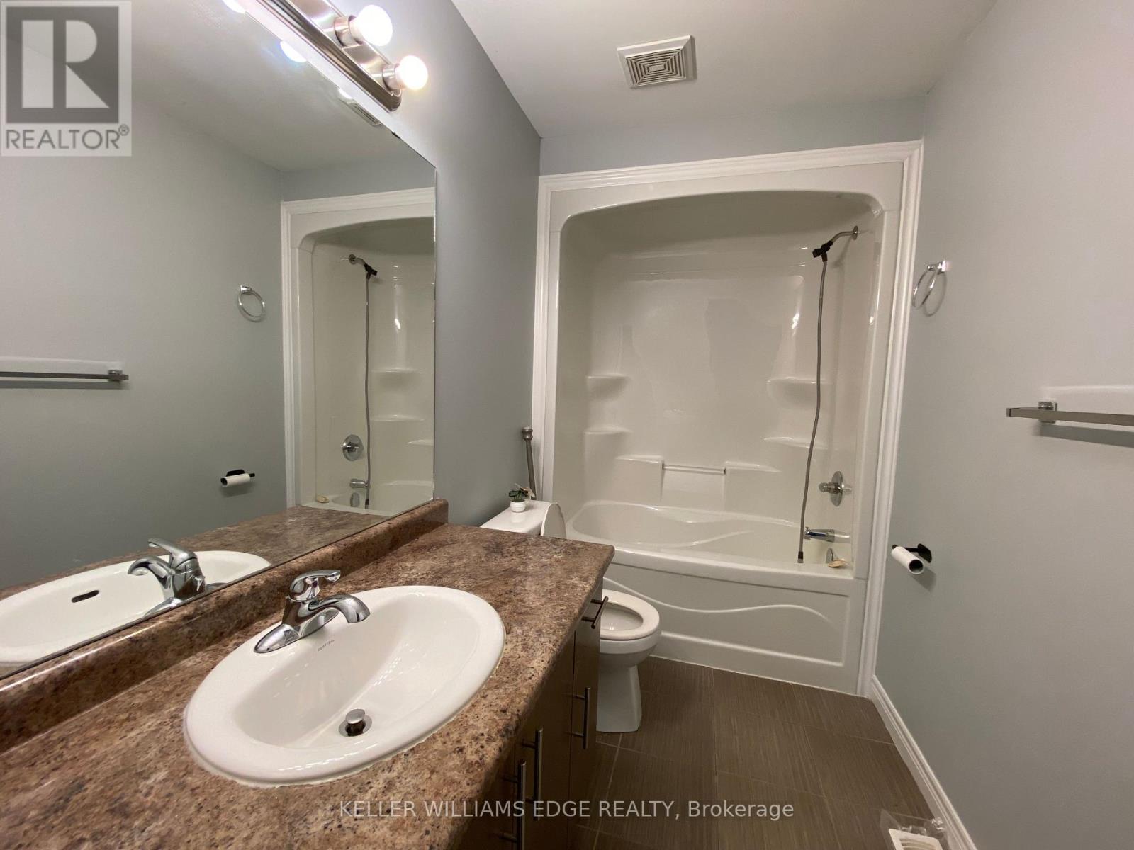 90 Bloom Crescent Property Photo 16