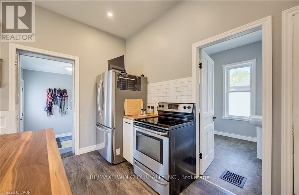 290 Turnberry Street Property Photo 12