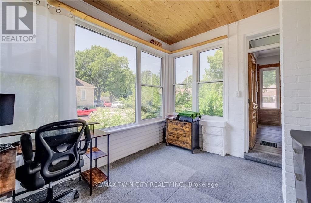 290 Turnberry Street Property Photo 14