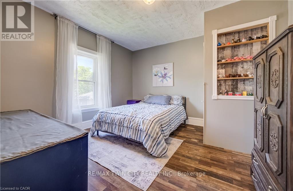 290 Turnberry Street Property Photo 28