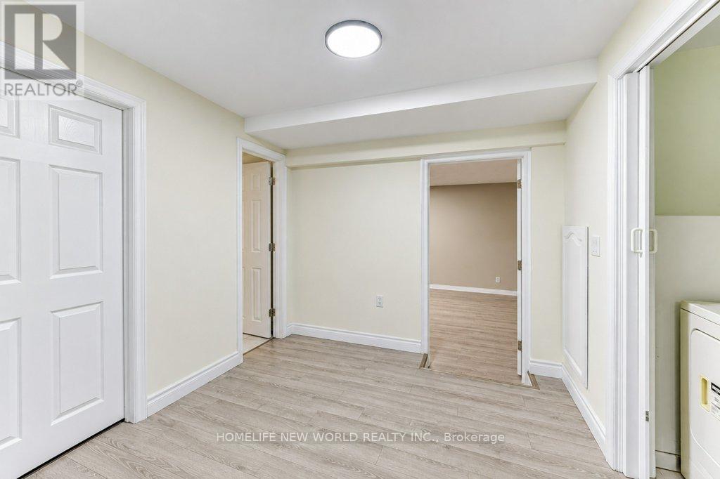 561 Dansbury Drive Property Photo 14