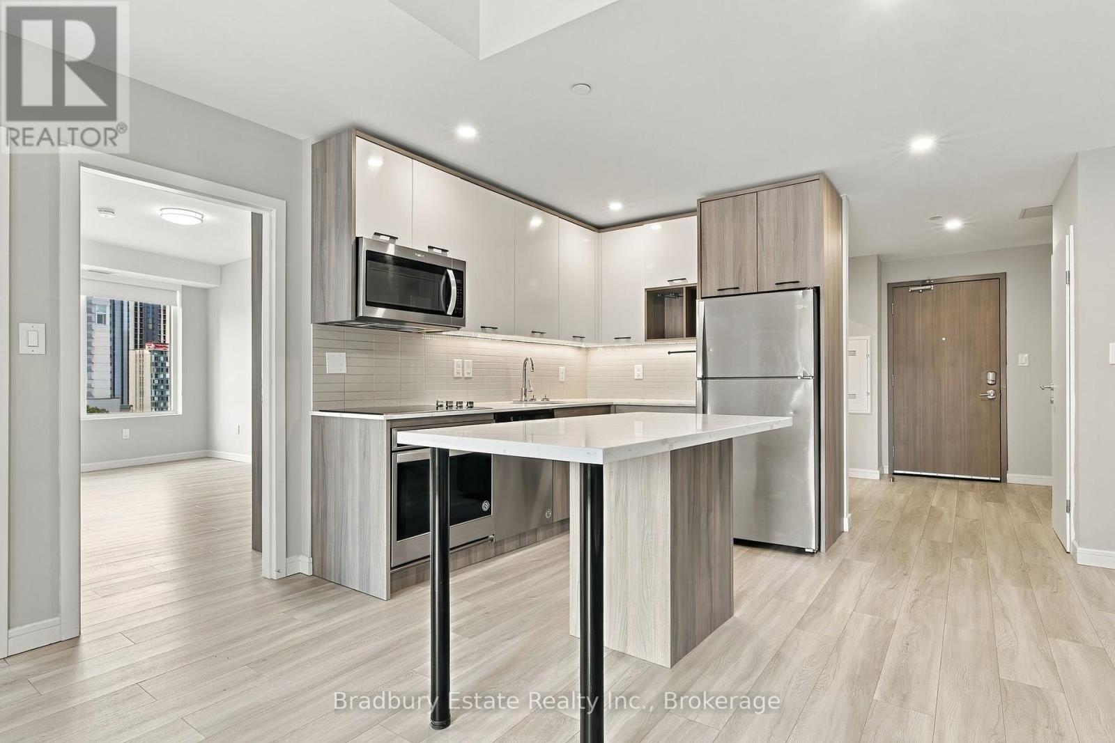 1009 - 20 George Street Property Photo 6
