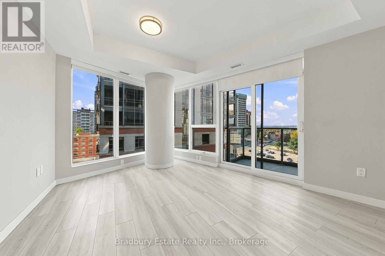 1009 - 20 George Street Property Photo 11