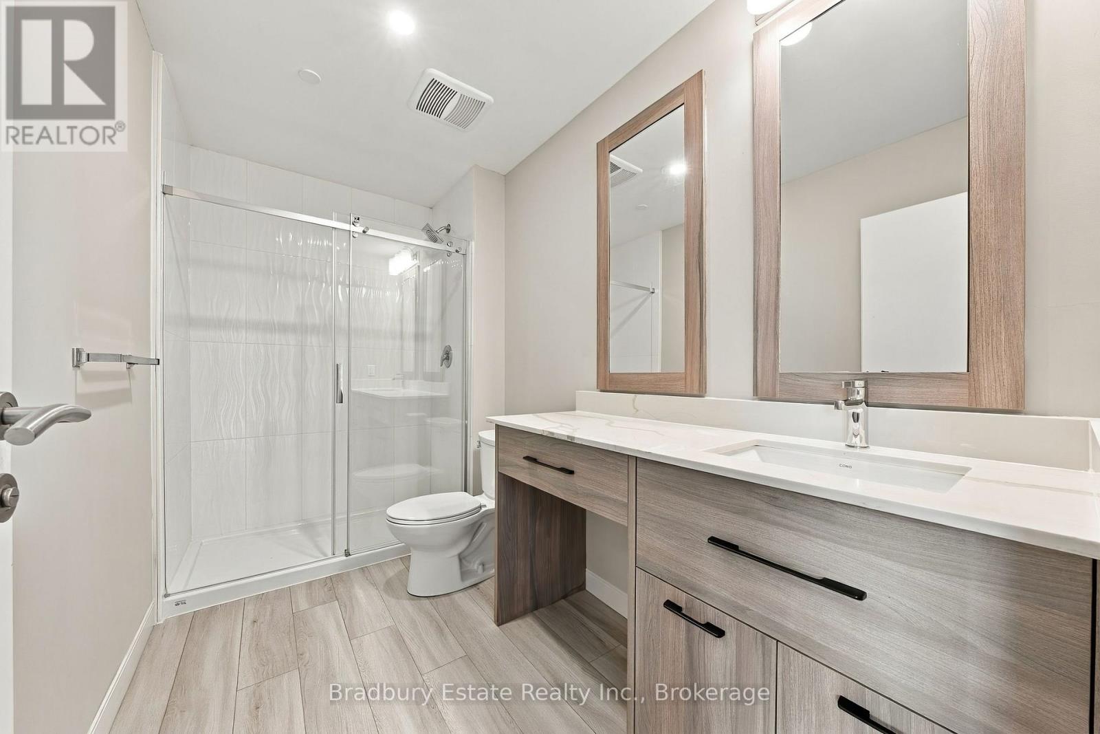 1009 - 20 George Street Property Photo 15