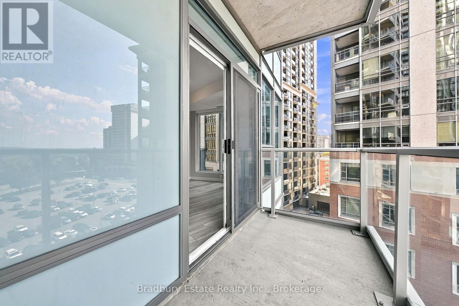 1009 - 20 George Street Property Photo 21