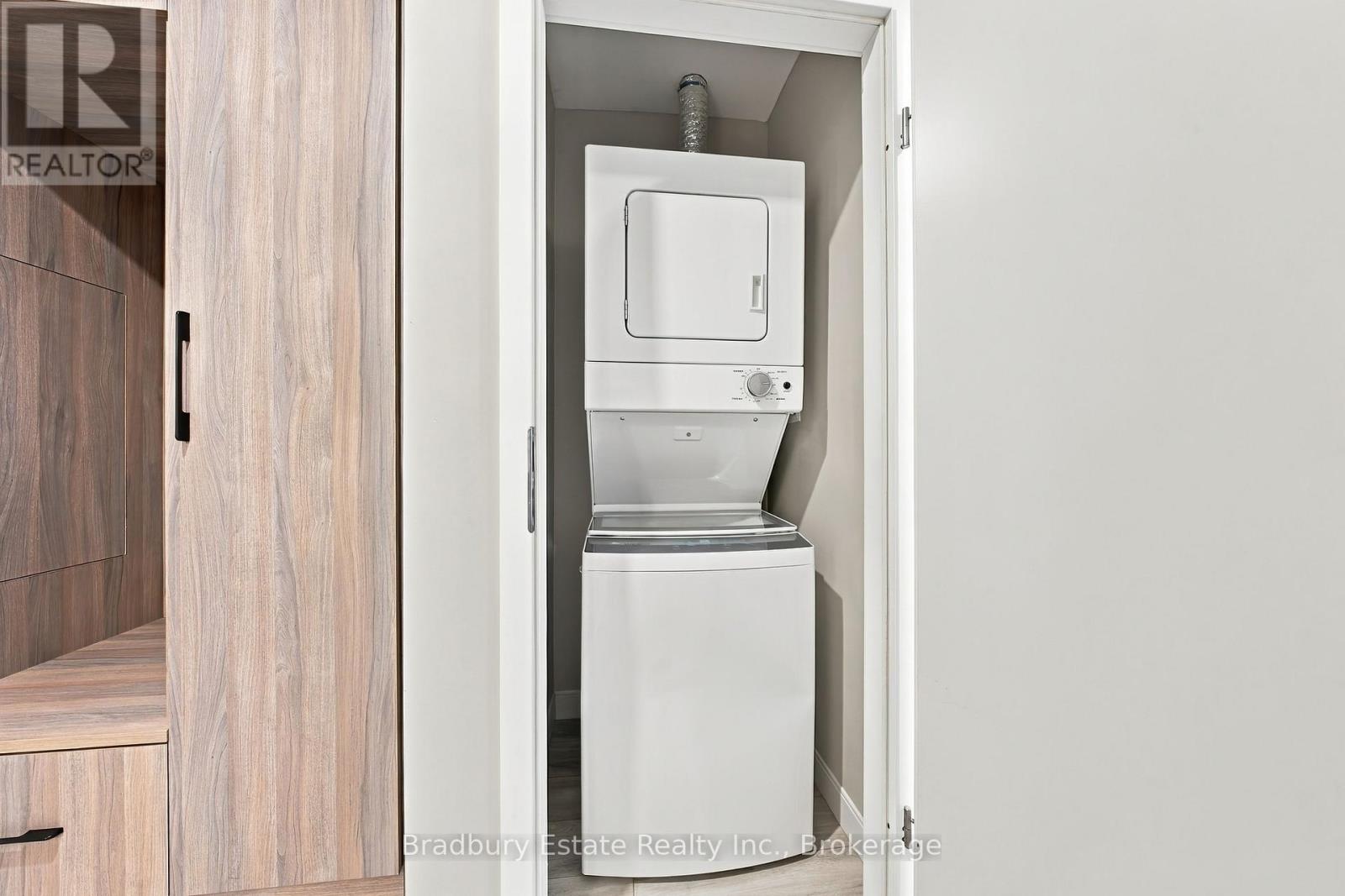 1009 - 20 George Street Property Photo 22