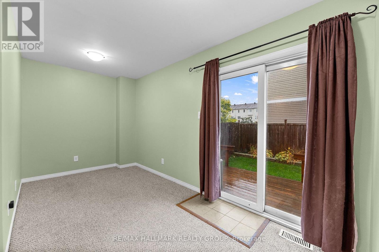 584 Simran Private Property Photo 10