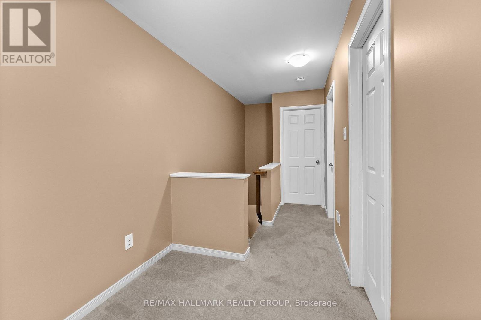 584 Simran Private Property Photo 32