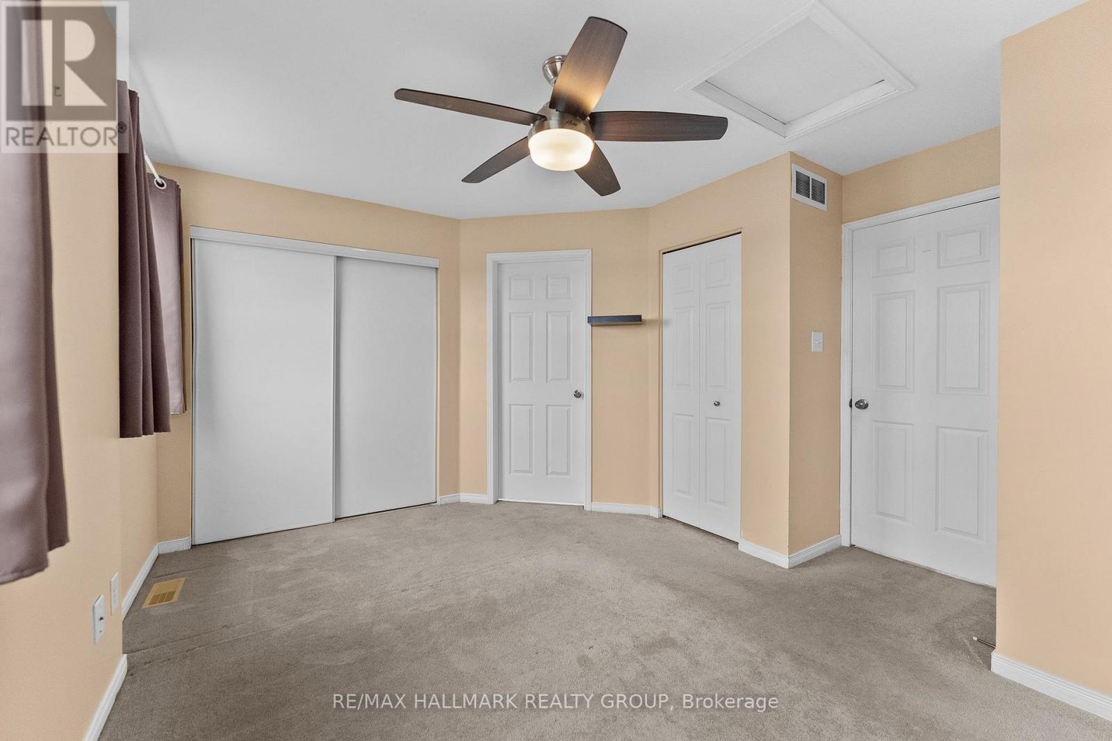 584 Simran Private Property Photo 36