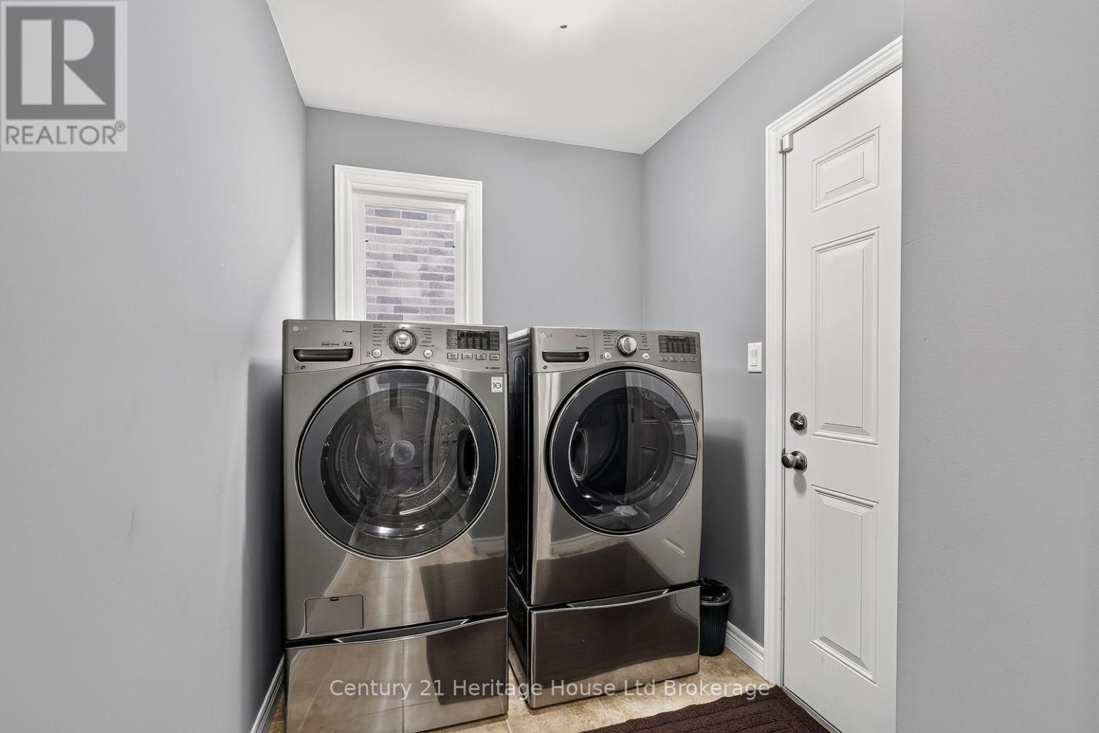 1028 Alberni Road Property Photo 12