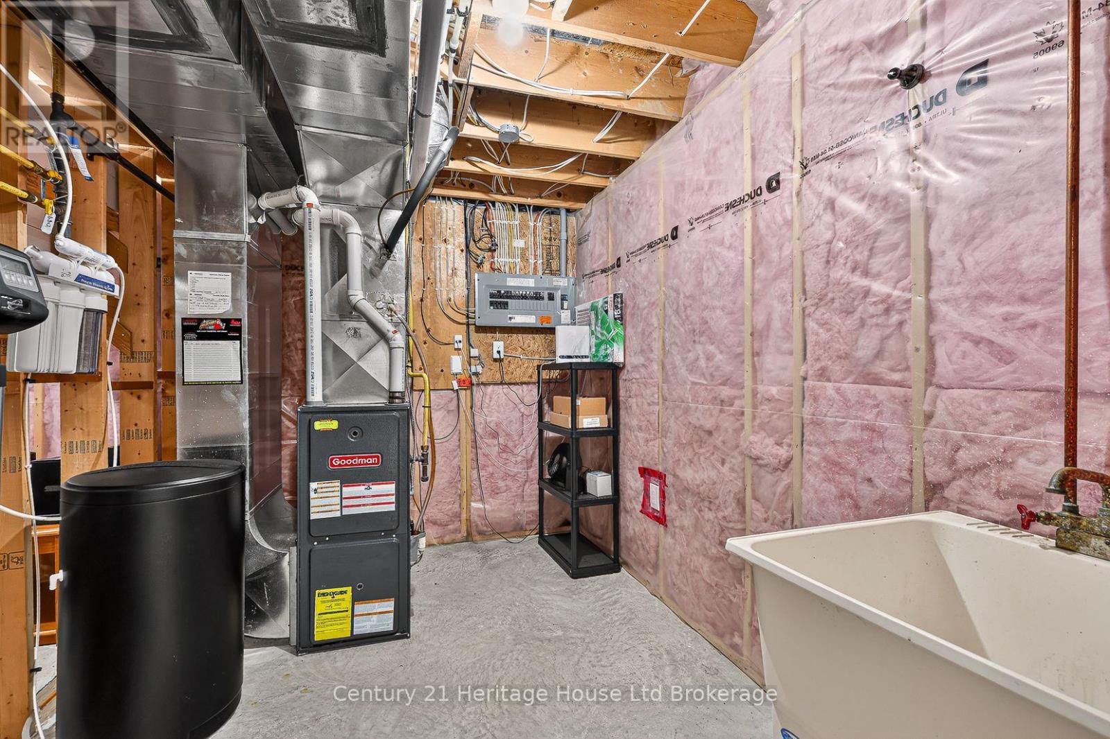 1028 Alberni Road Property Photo 37