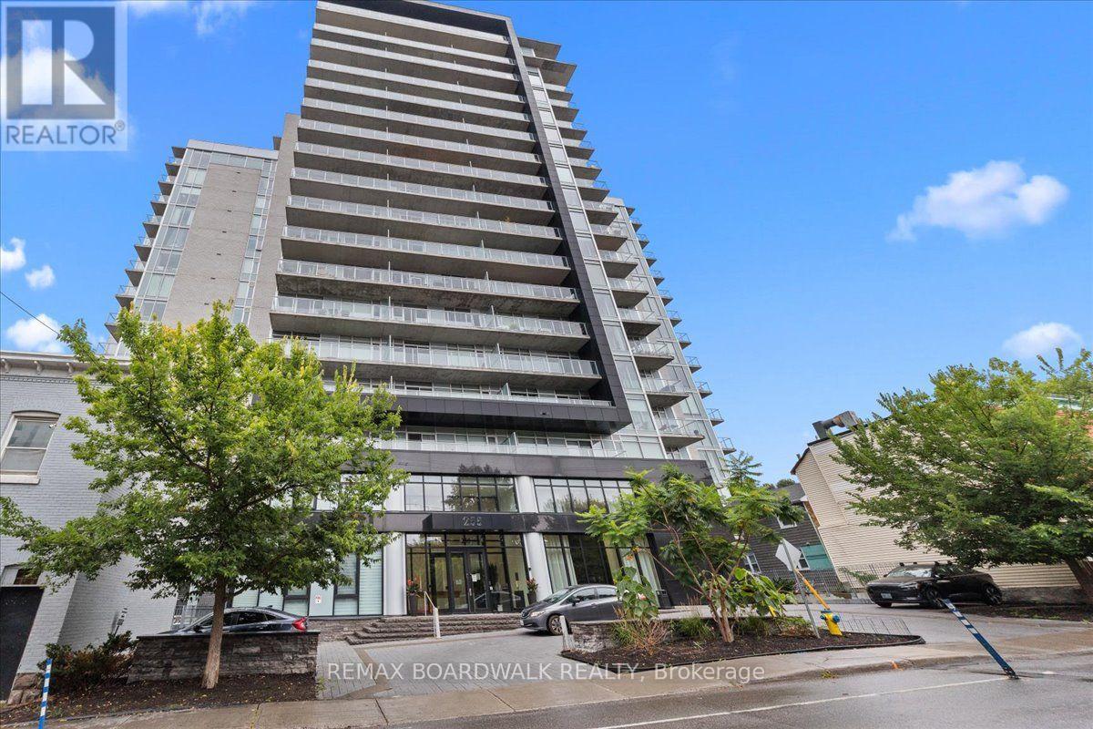 112 - 255 Bay Street E Property Photo 2