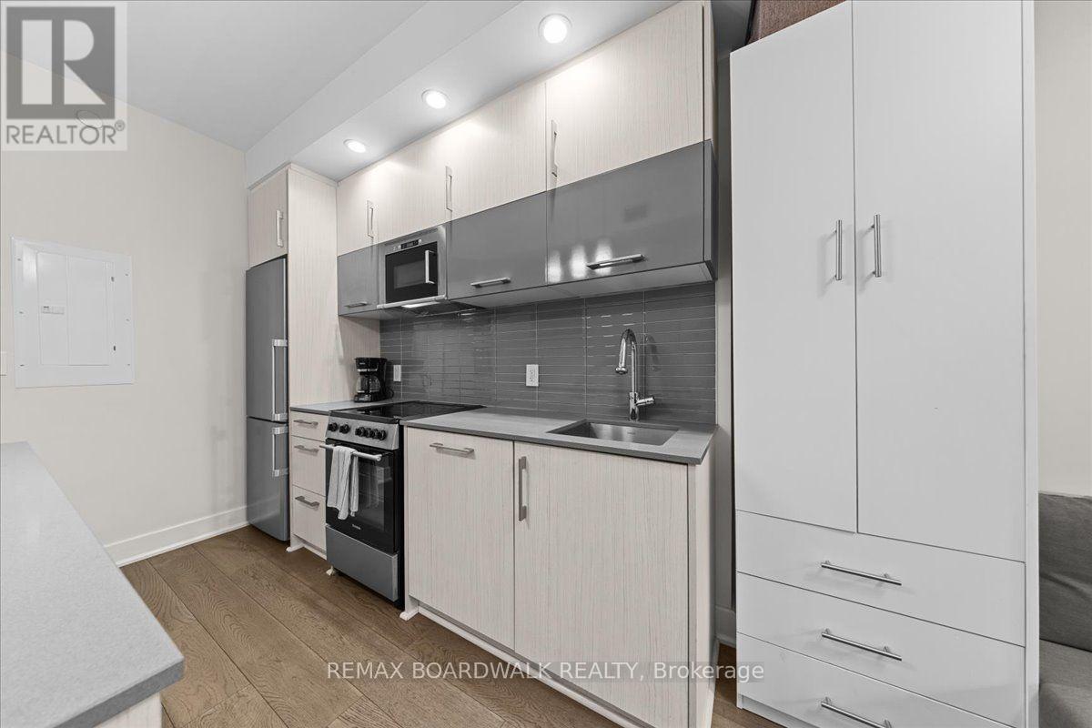 112 - 255 Bay Street E Property Photo 9