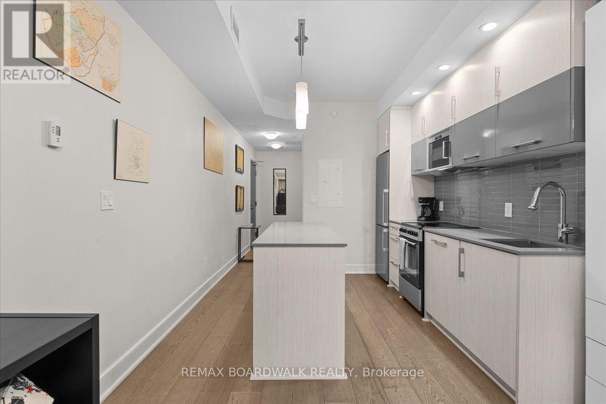 112 - 255 Bay Street E Property Photo 17