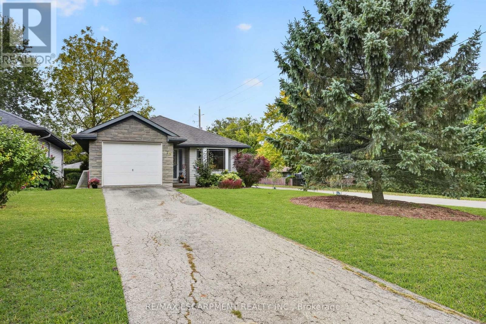 13 Barton Street Property Photo 2