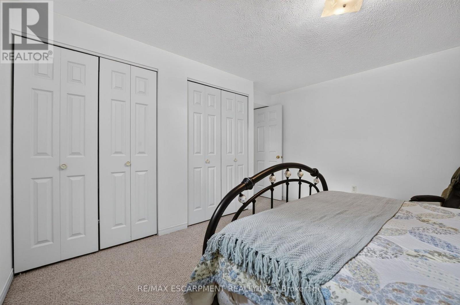 13 Barton Street Property Photo 34