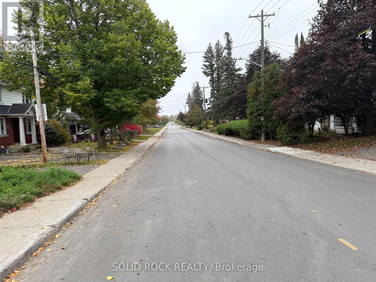 665 Broadview Avenue Property Photo 9