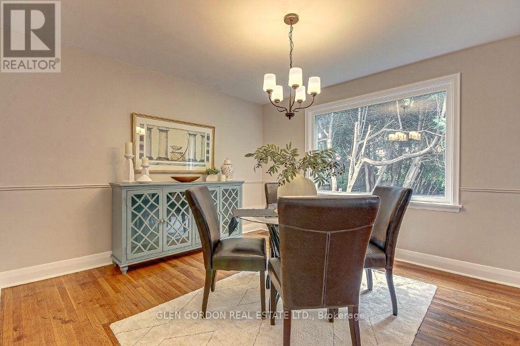 595 Victoria Street Property Photo 6