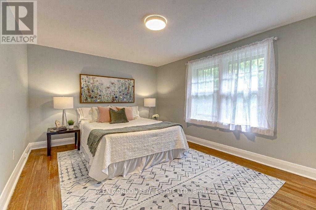 595 Victoria Street Property Photo 11