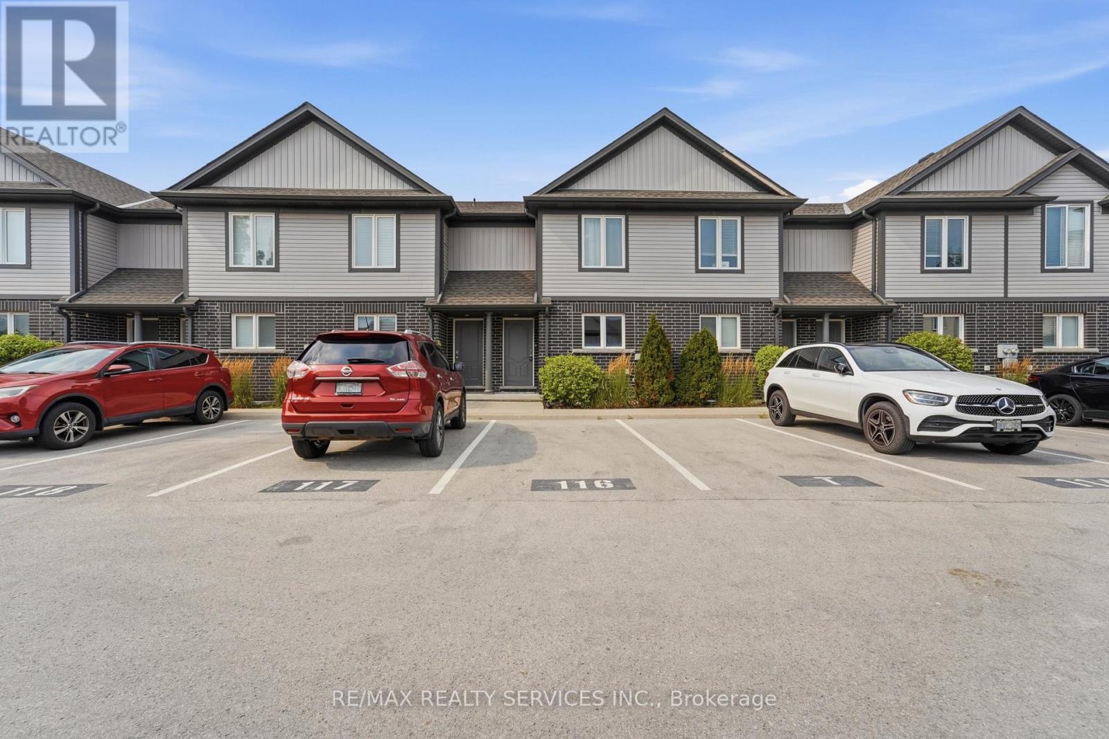 7768 Ascot Circle Property Photo 1