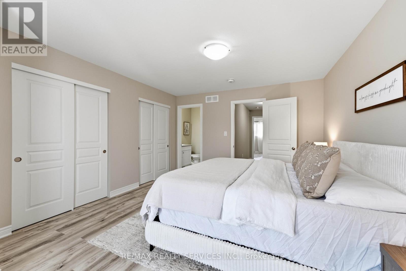 7768 Ascot Circle Property Photo 14