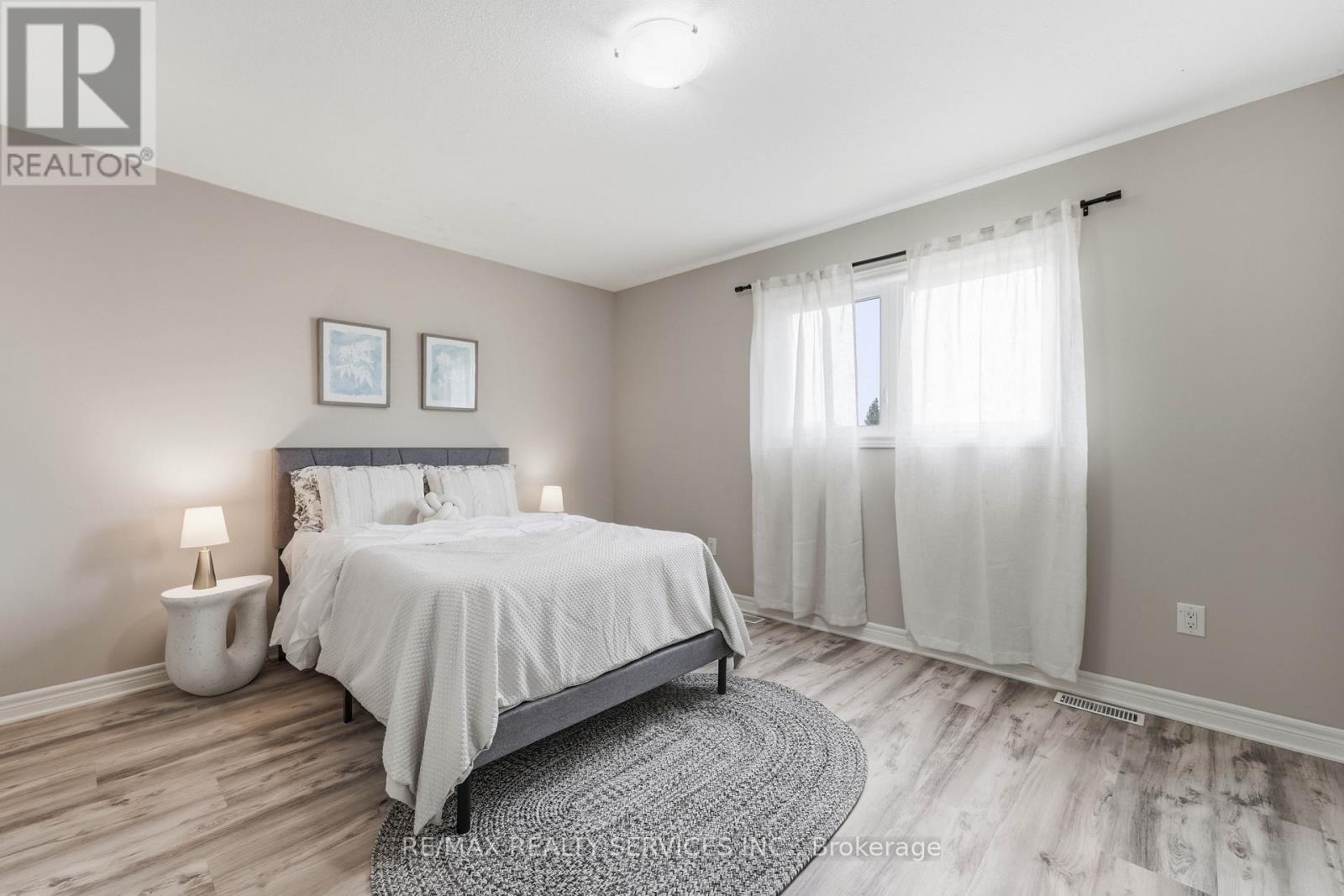 7768 Ascot Circle Property Photo 17