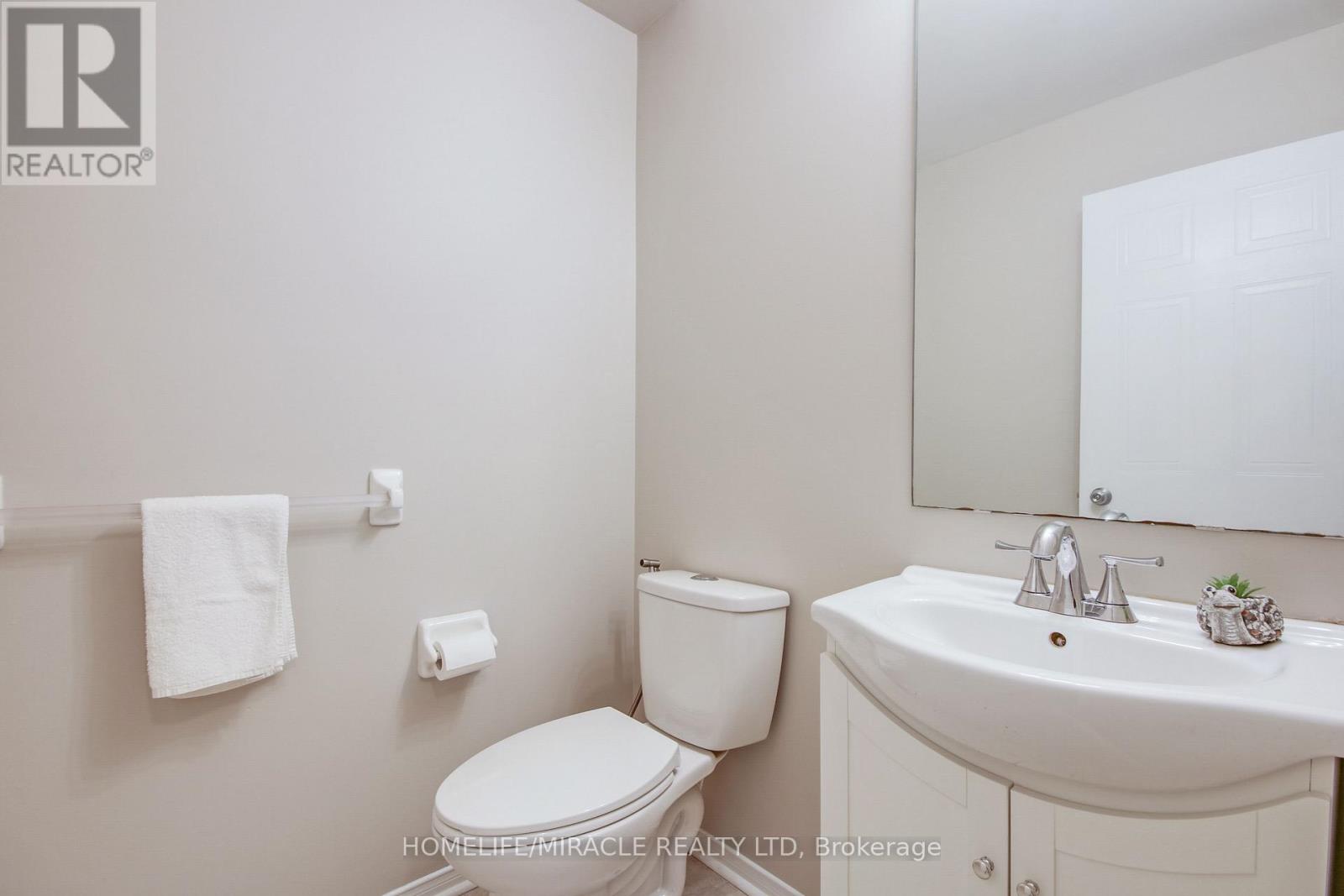 1827 Bloom Crescent Property Photo 12