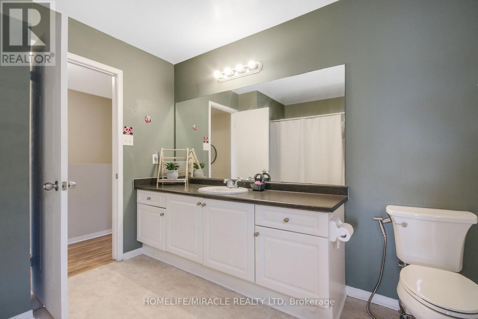 1827 Bloom Crescent Property Photo 20