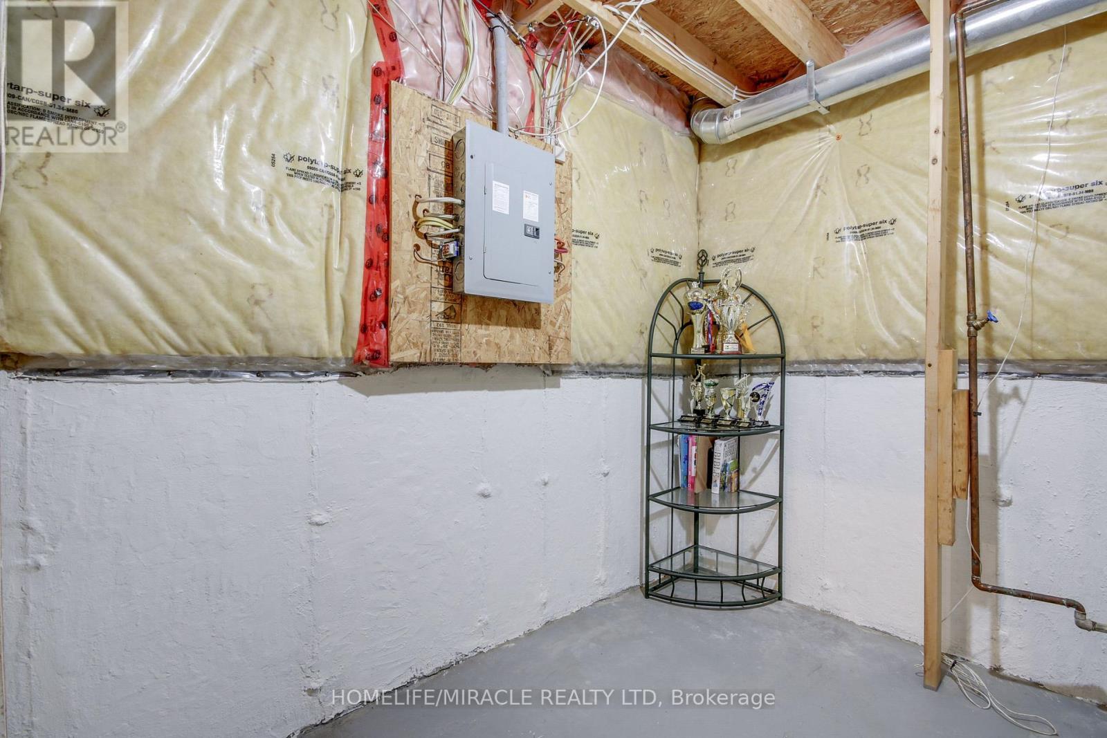 1827 Bloom Crescent Property Photo 23