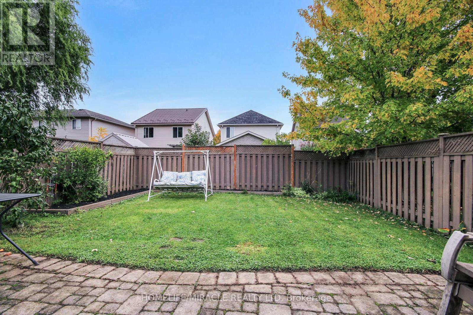 1827 Bloom Crescent Property Photo 24