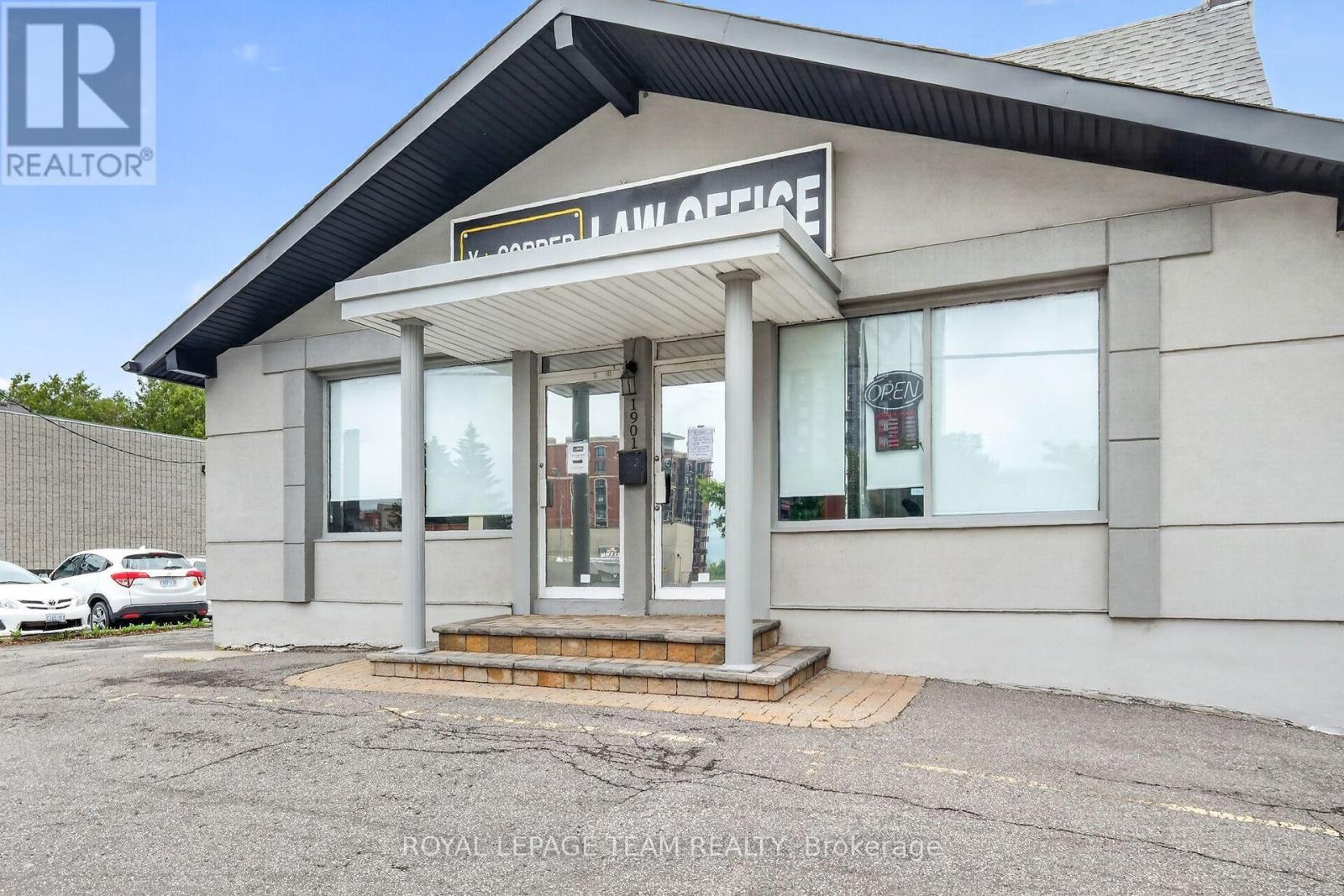 1901 Bank Street Property Photo 1