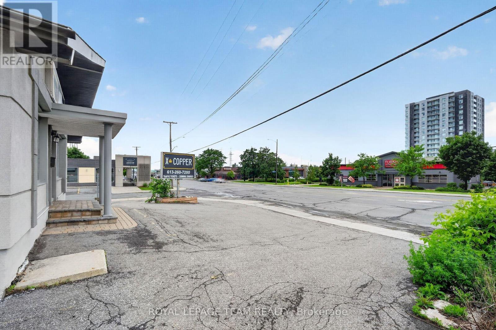 1901 Bank Street Property Photo 3