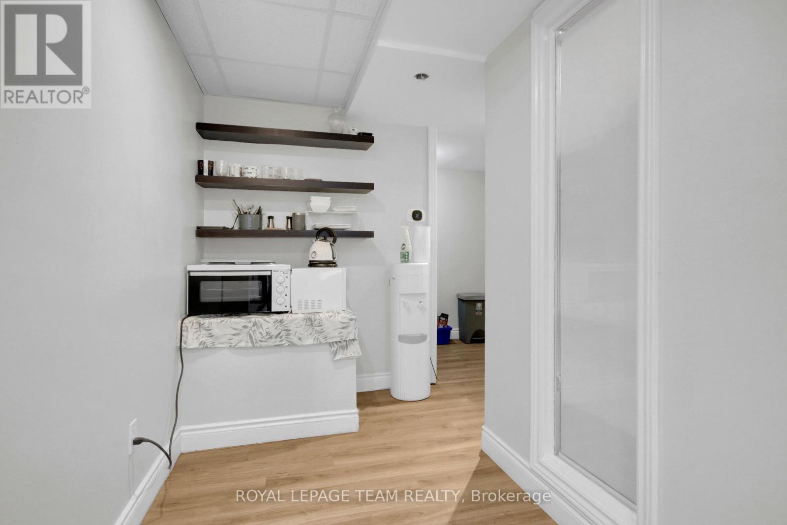 1901 Bank Street Property Photo 6