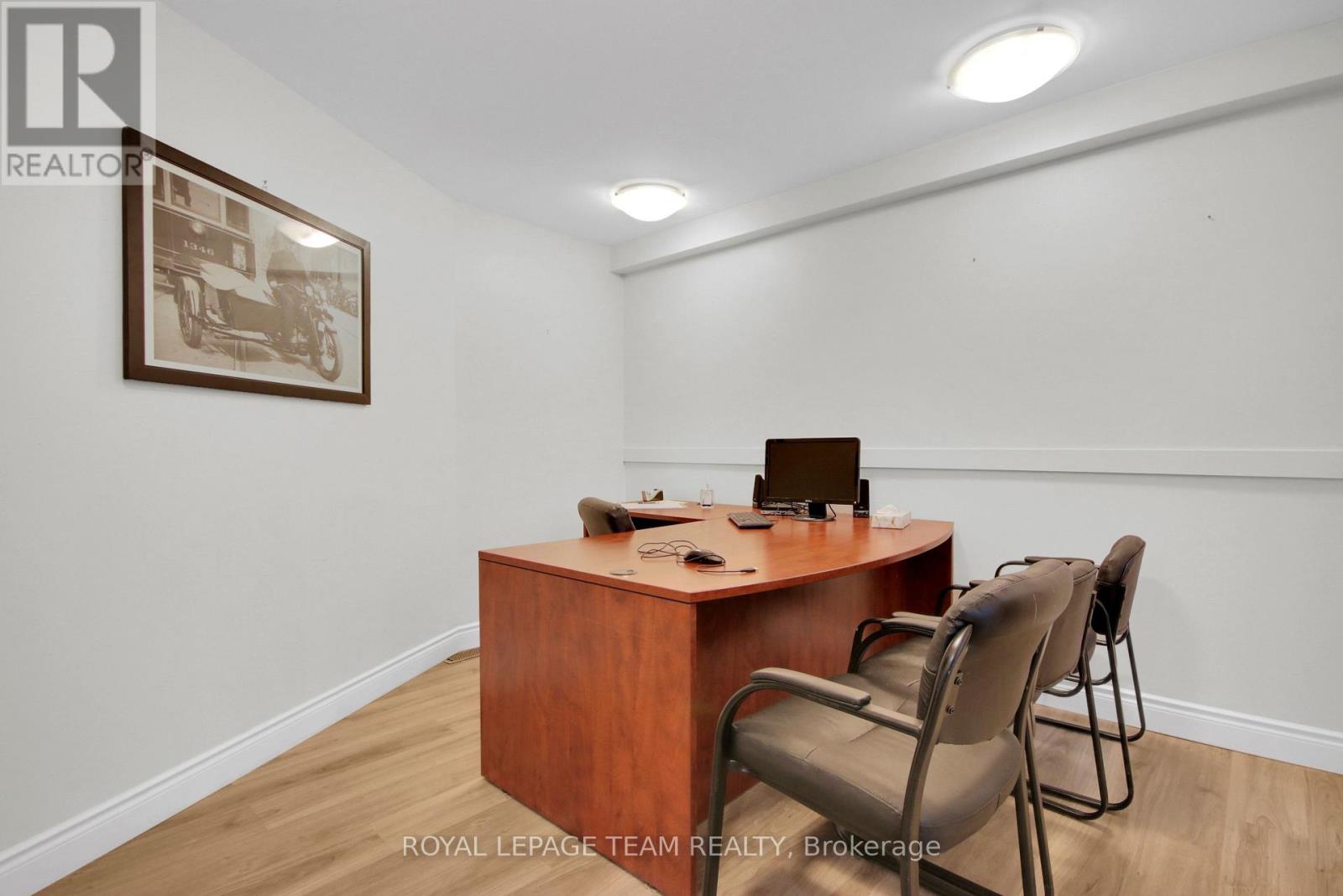 1901 Bank Street Property Photo 10