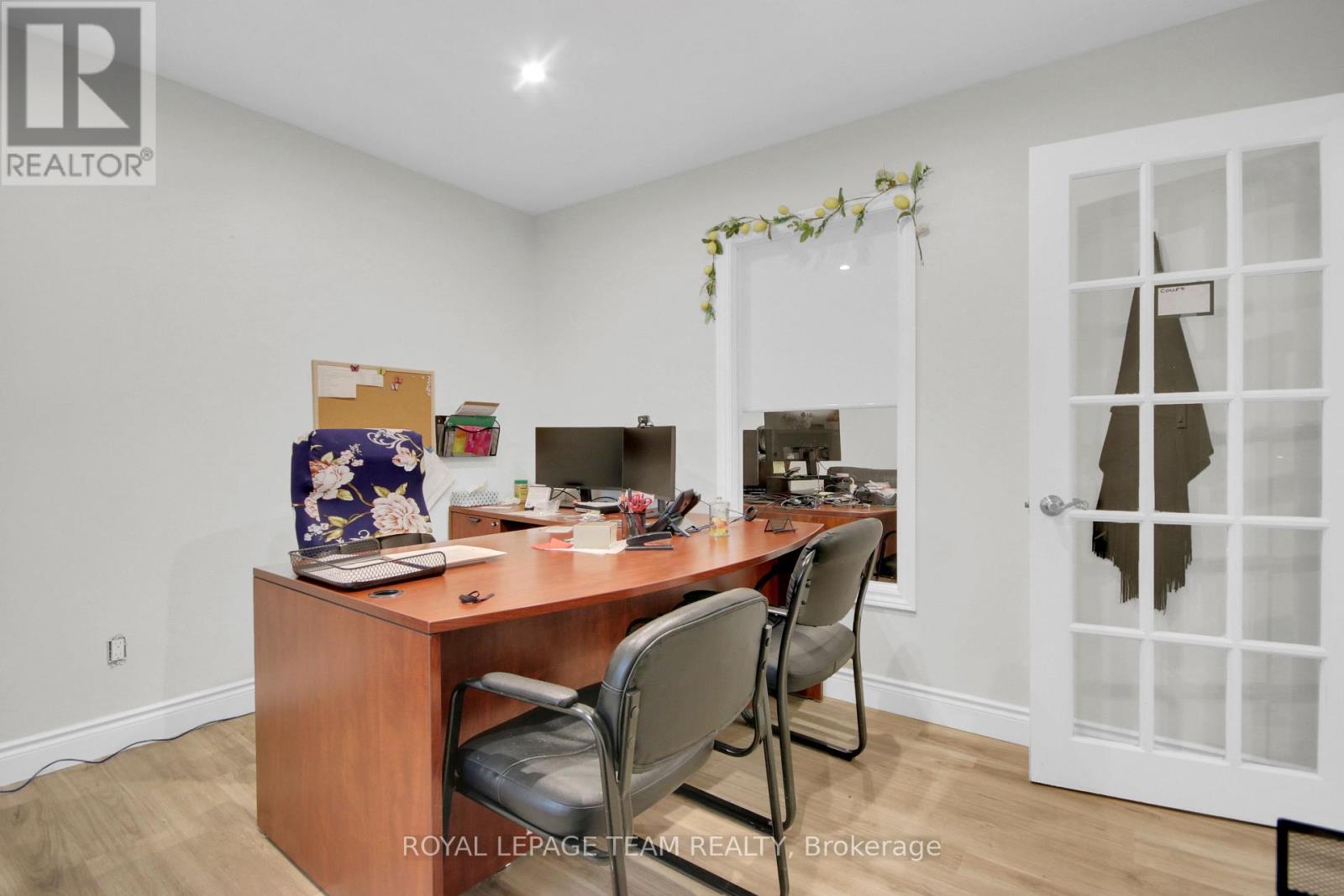 1901 Bank Street Property Photo 22