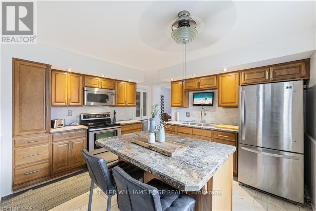 32 Clench Avenue Property Photo 9