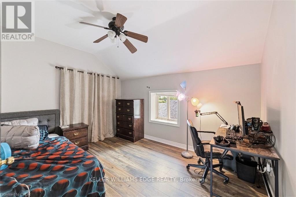 32 Clench Avenue Property Photo 17