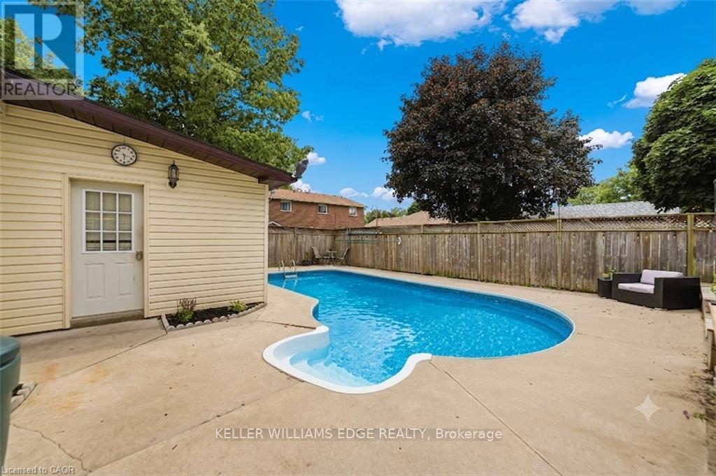 32 Clench Avenue Property Photo 28