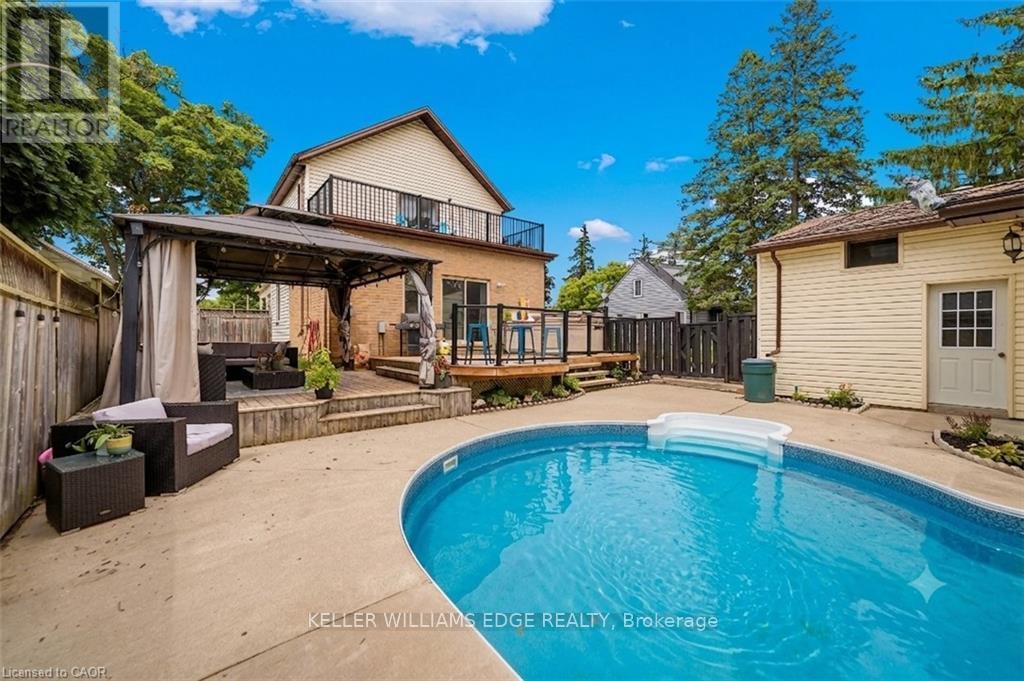 32 Clench Avenue Property Photo 30