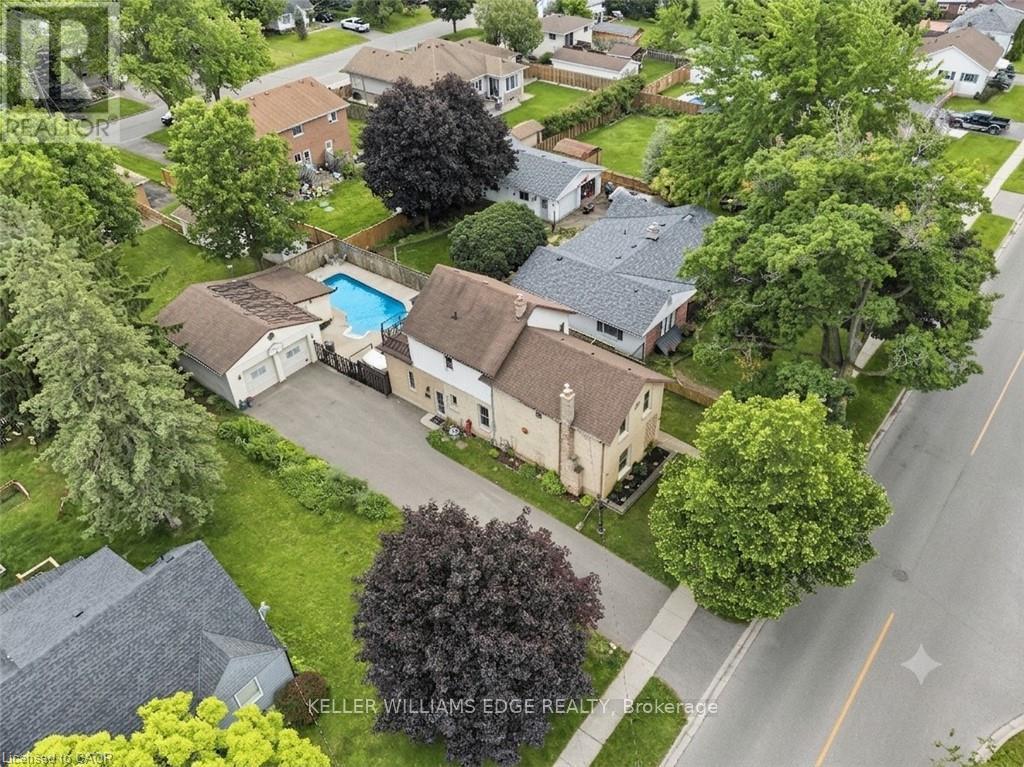 32 Clench Avenue Property Photo 33