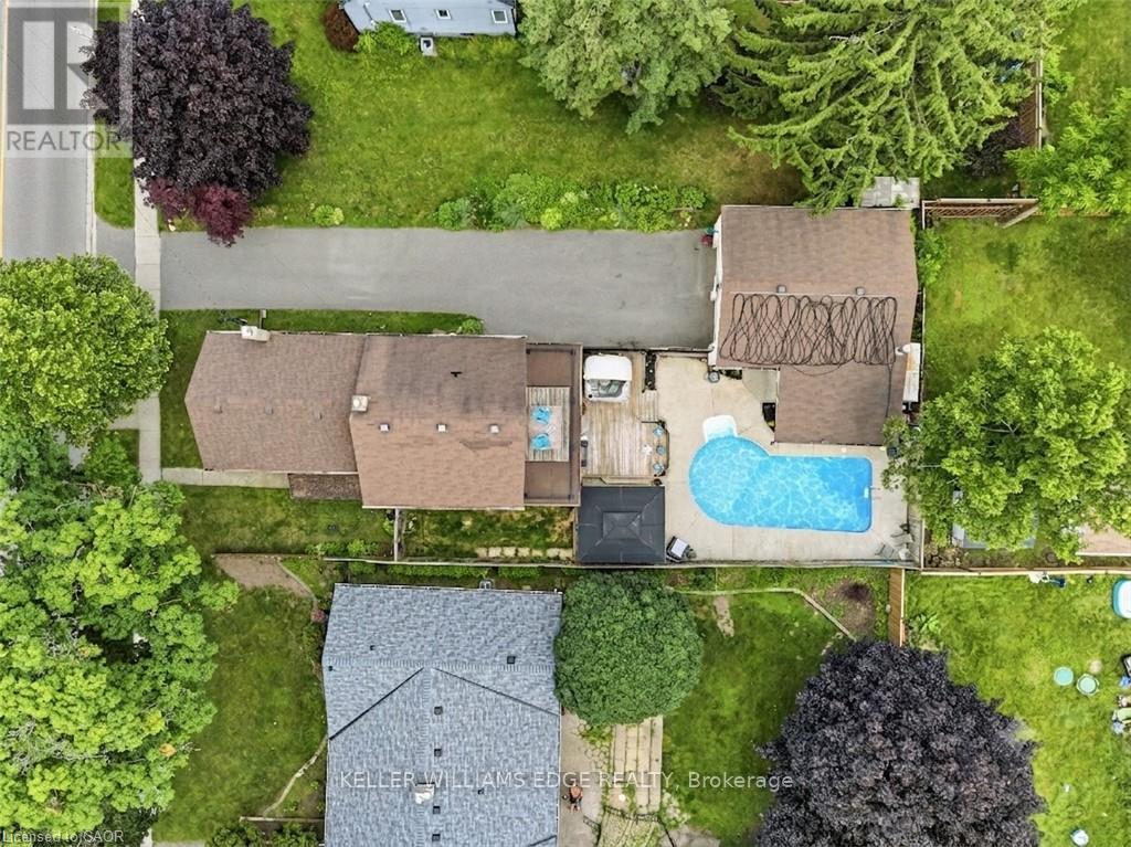 32 Clench Avenue Property Photo 38