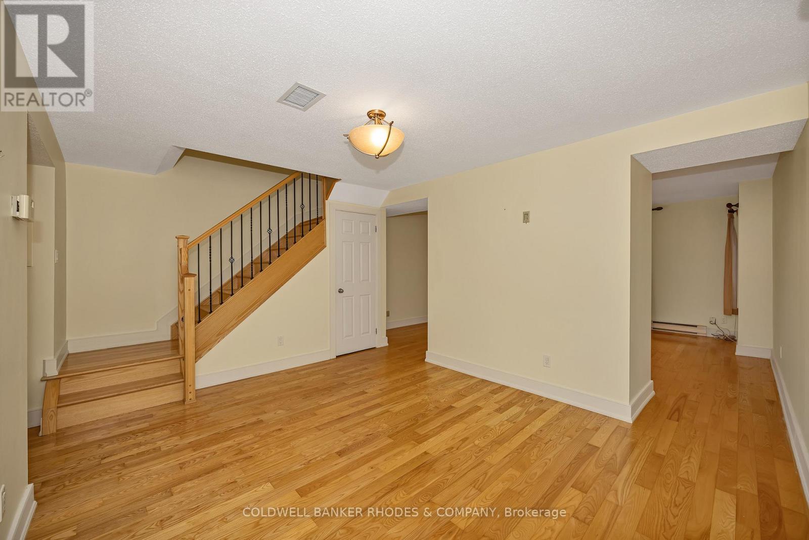 122d - 250 Fountain Place Property Photo 10