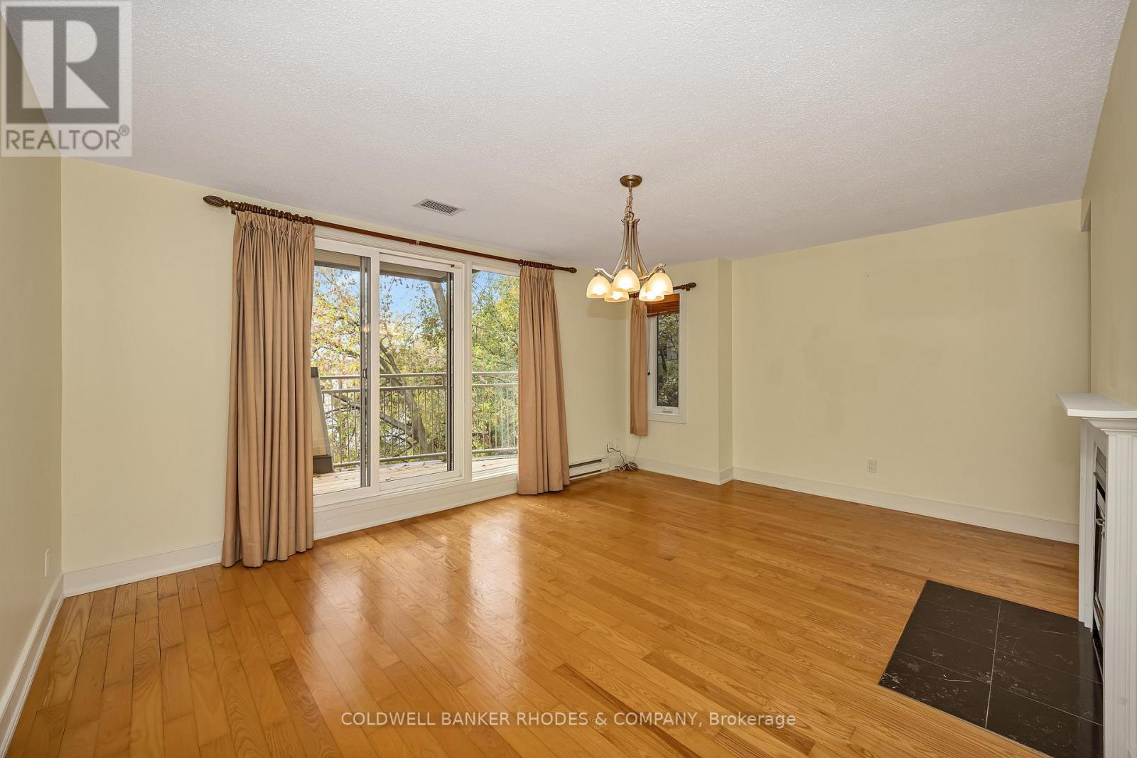 122d - 250 Fountain Place Property Photo 12