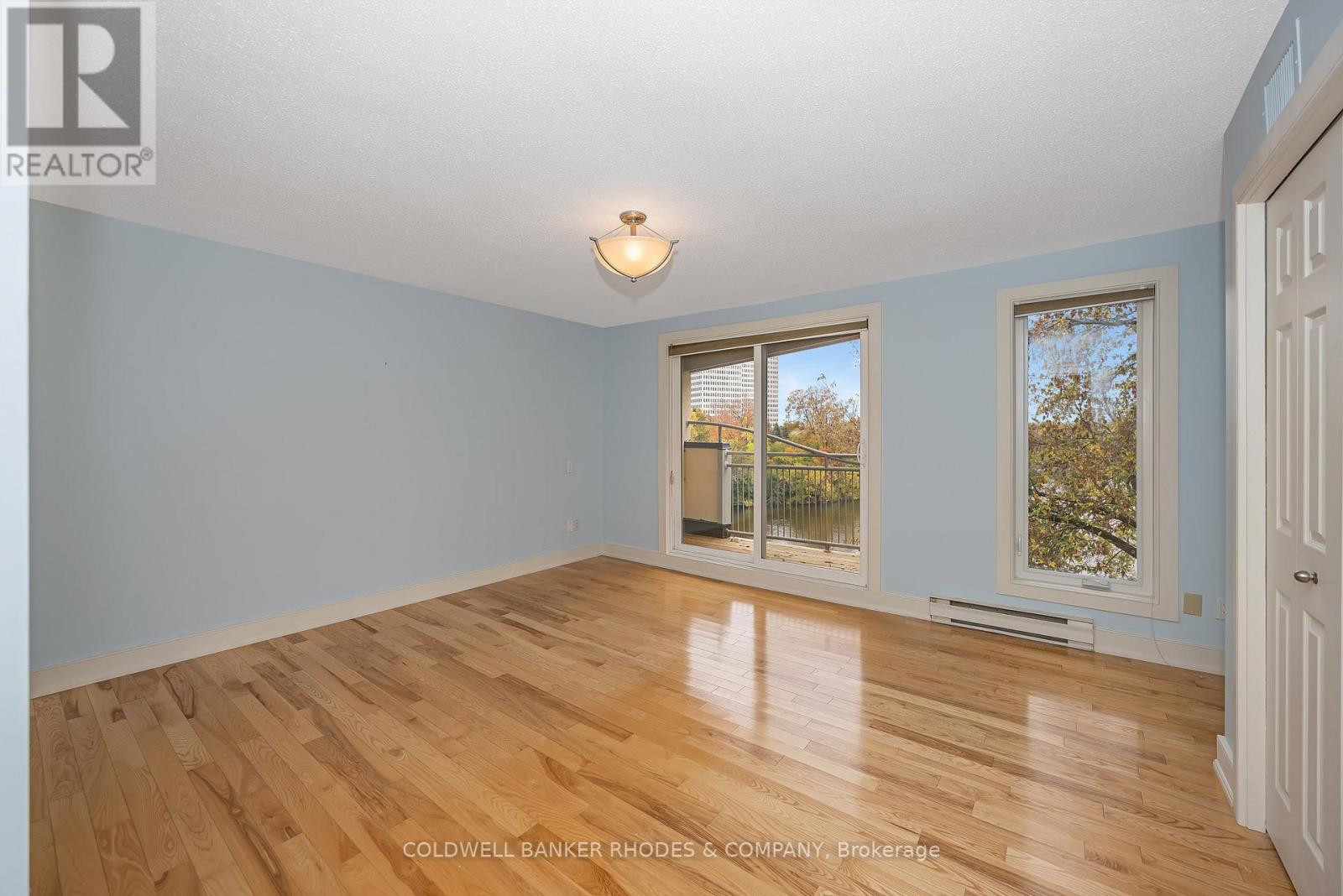 122d - 250 Fountain Place Property Photo 19