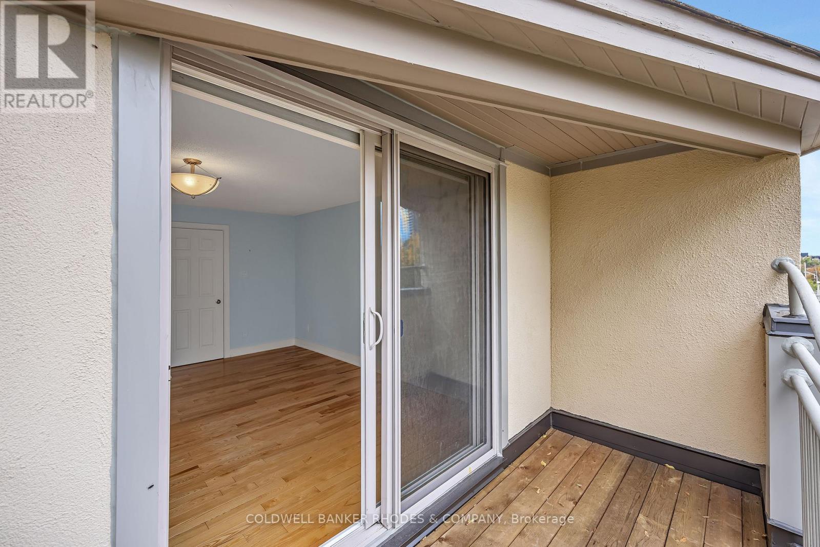 122d - 250 Fountain Place Property Photo 23