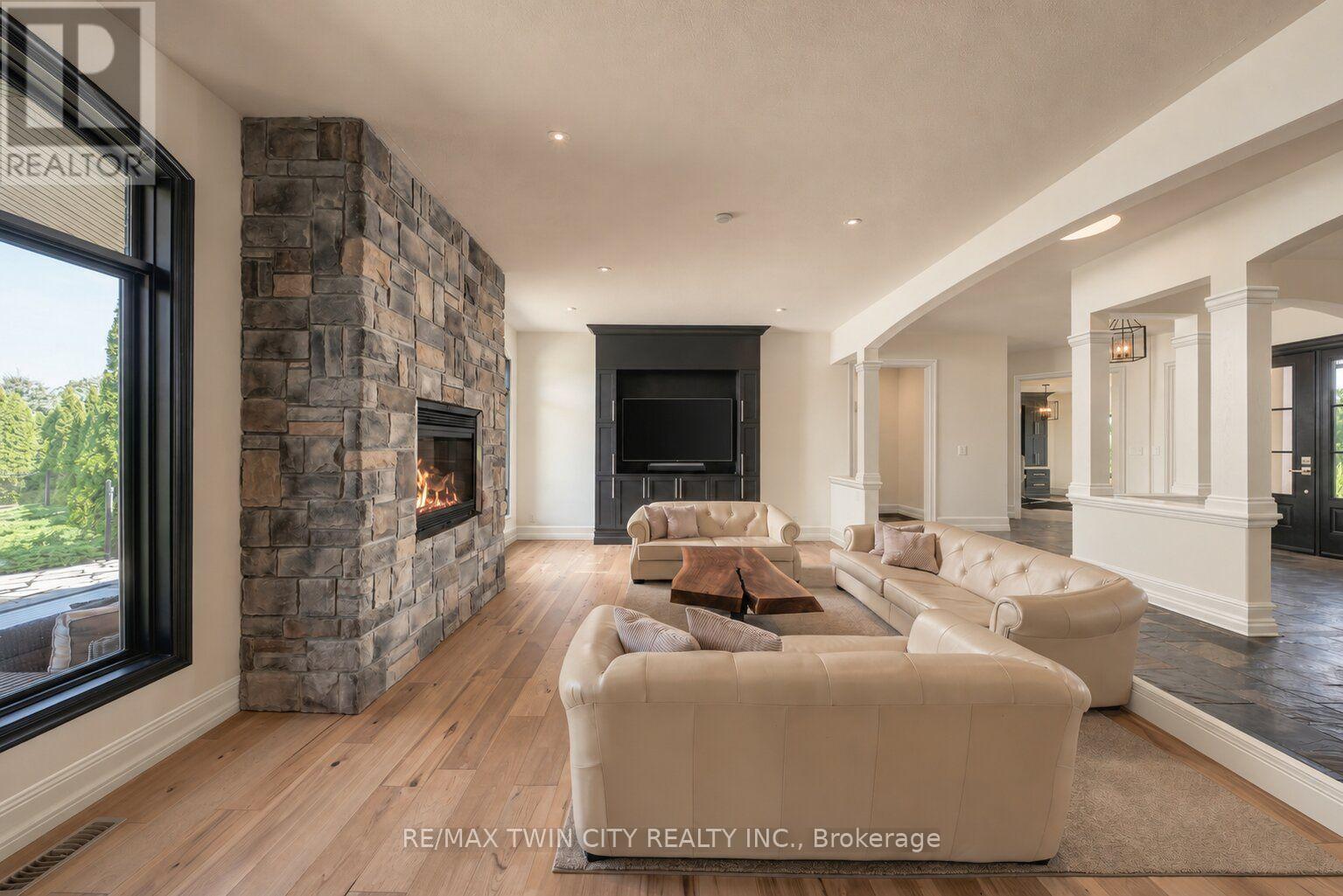5 Tysons Way Property Photo 3