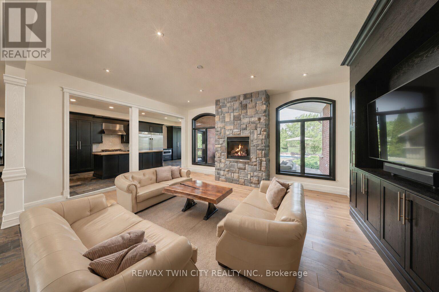 5 Tysons Way Property Photo 5