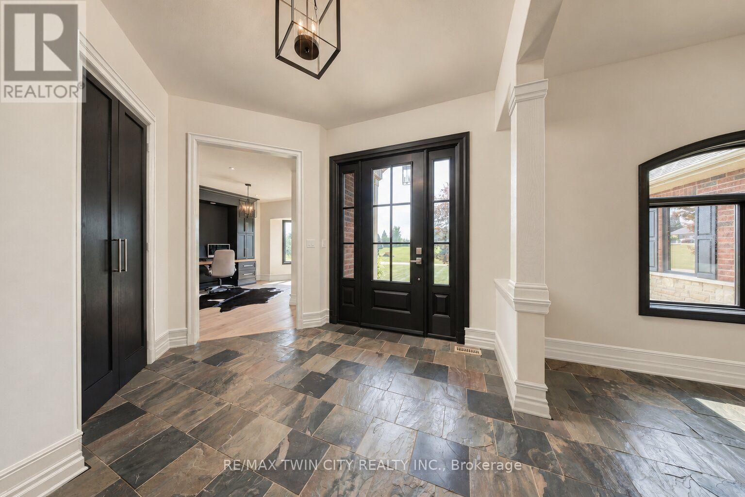 5 Tysons Way Property Photo 10