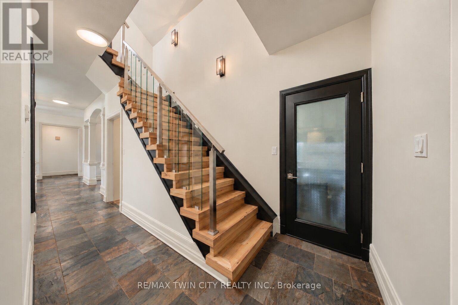 5 Tysons Way Property Photo 21