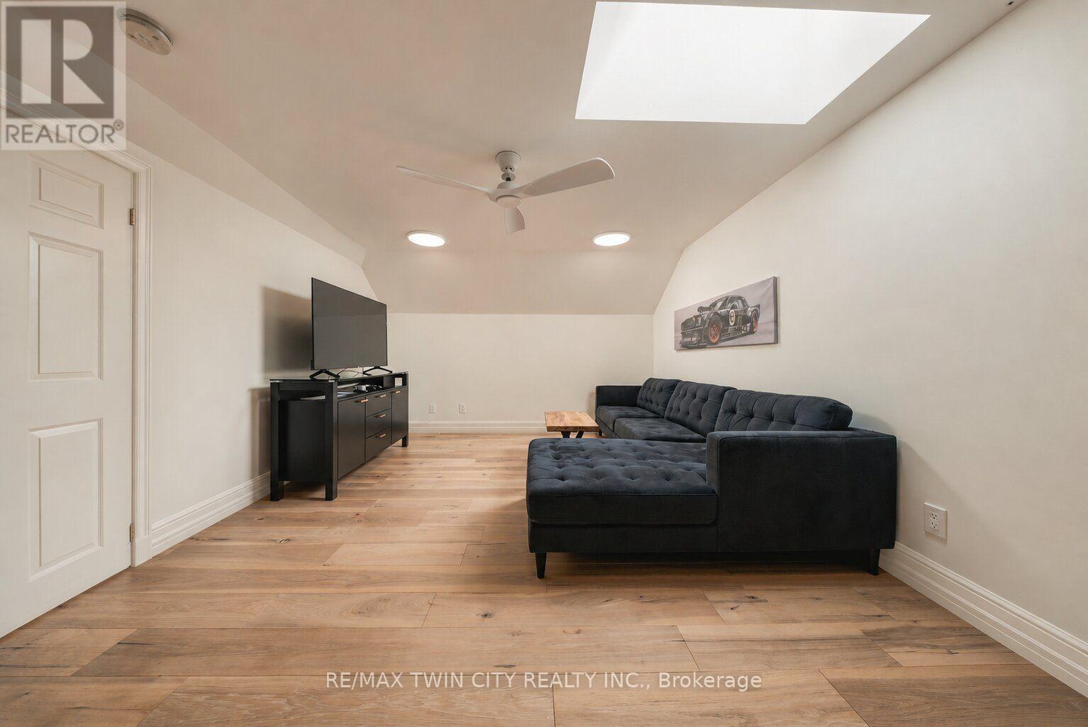 5 Tysons Way Property Photo 24